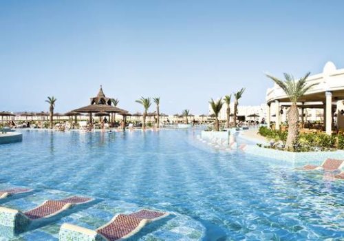 Piscina del RIU Karamboa di Boavista