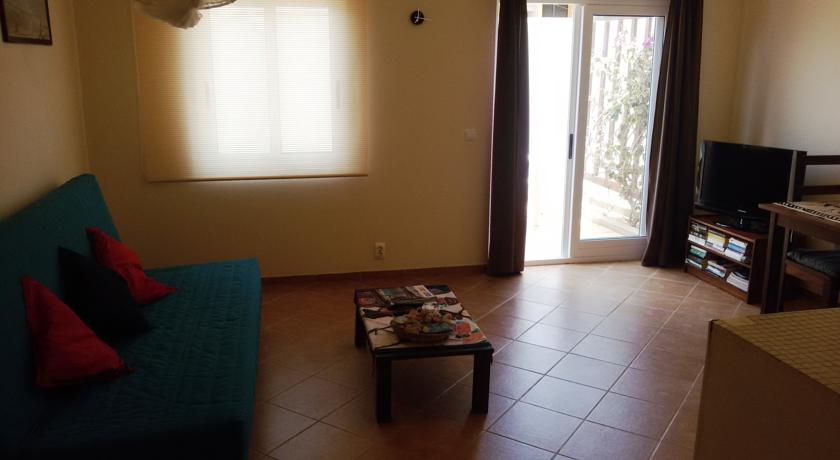 studio boteto divano tv booking studio Boteto Boavista