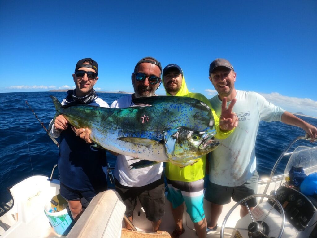 Pesca a Capo Verde, 4 o 11 marzo 2026 con 4 uscite traina e vertical jigging per 2 pescatori ... emozioni indimenticabili!